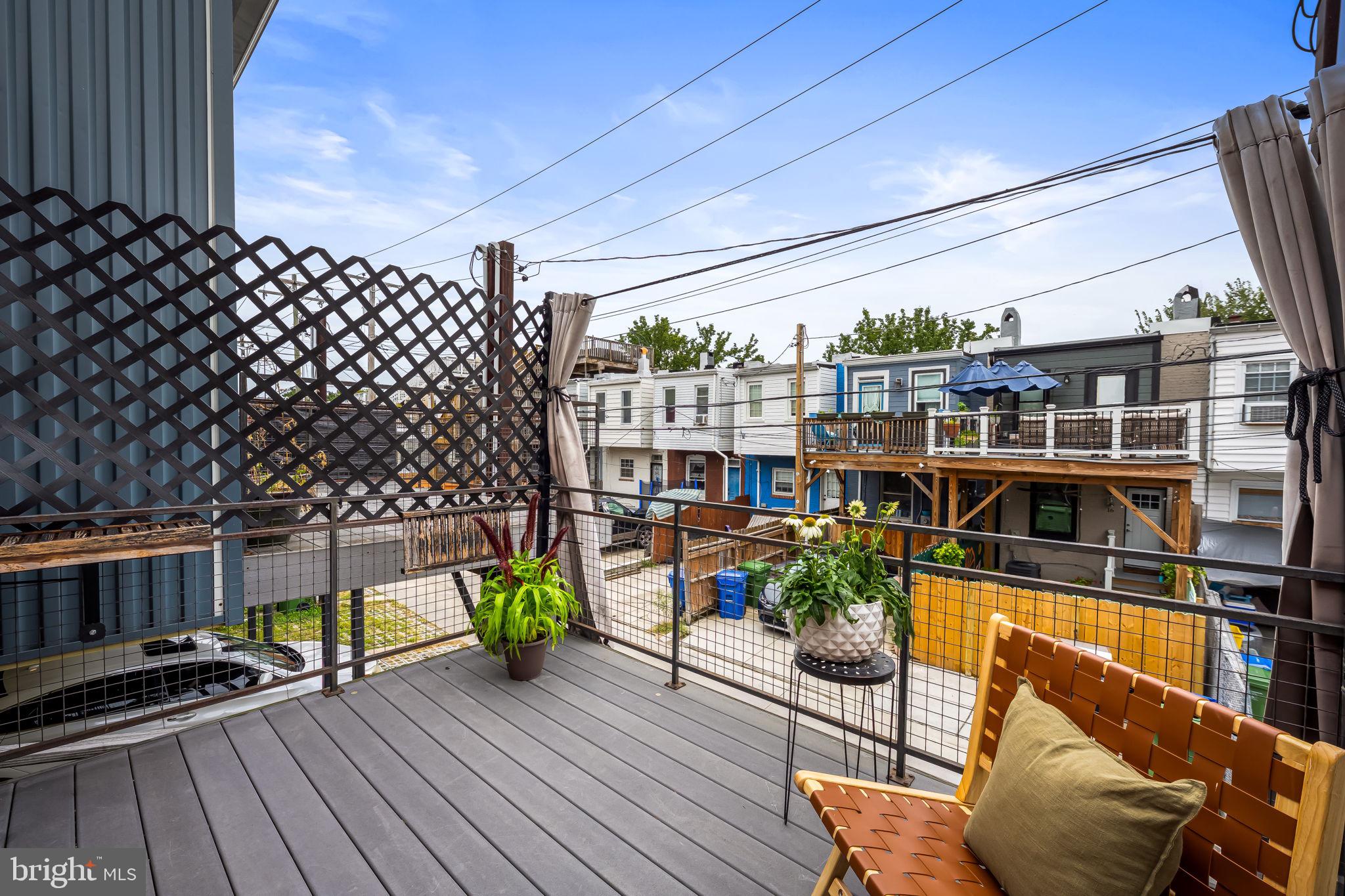 15 DECKER AVENUE
