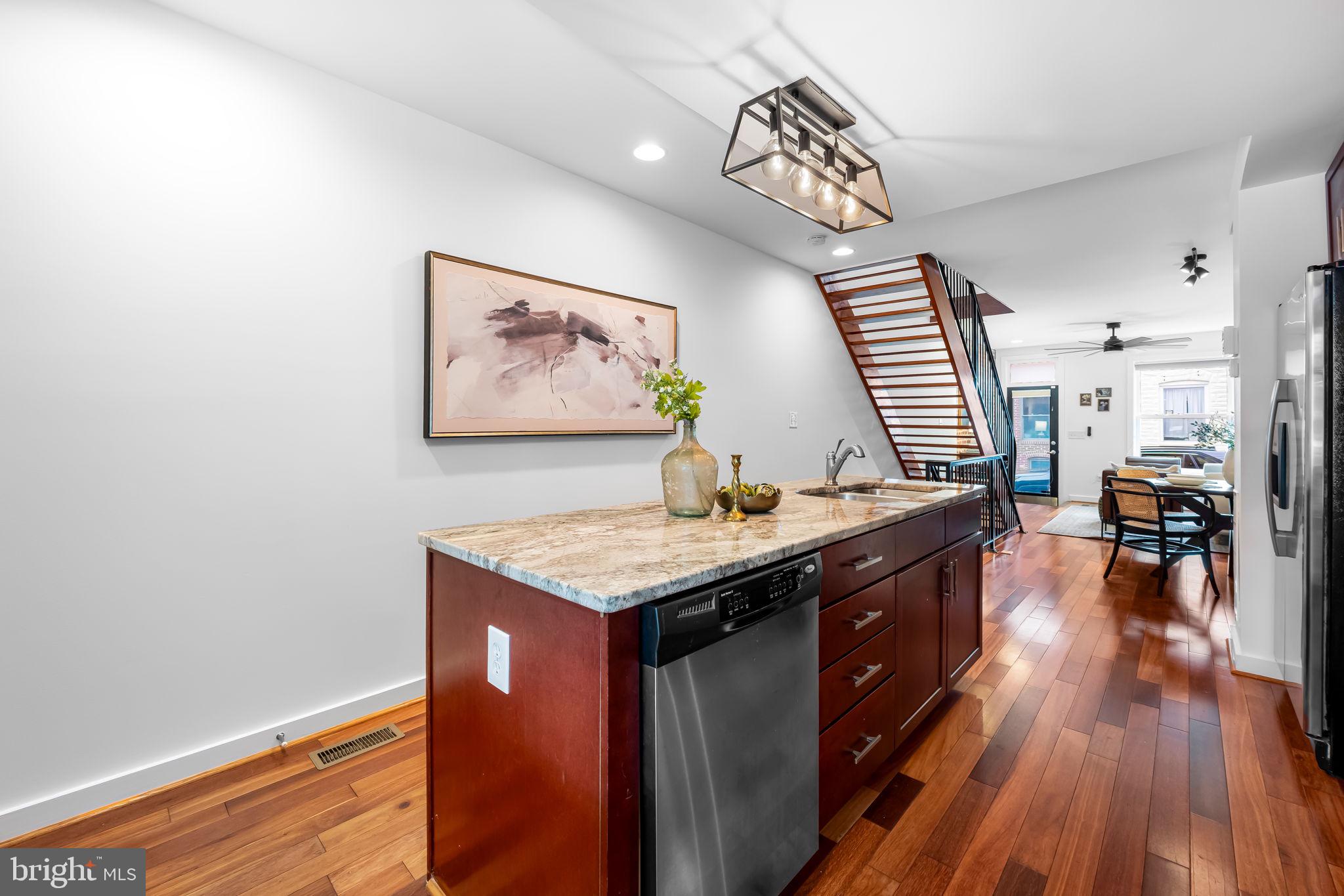 15 DECKER AVENUE