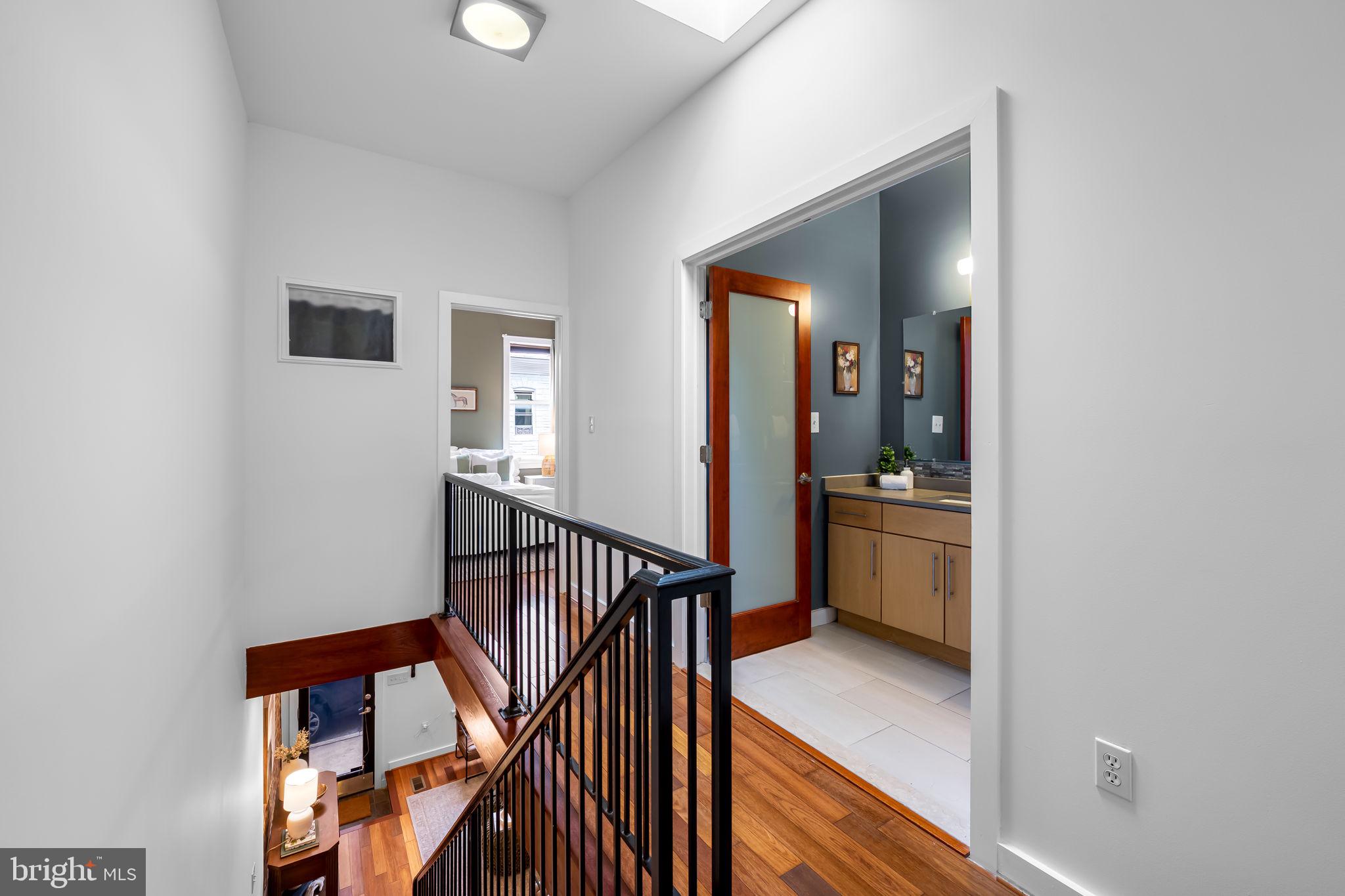 15 DECKER AVENUE