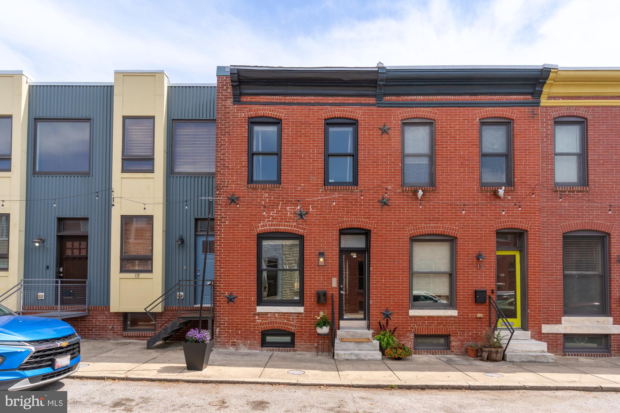 15 DECKER AVENUE