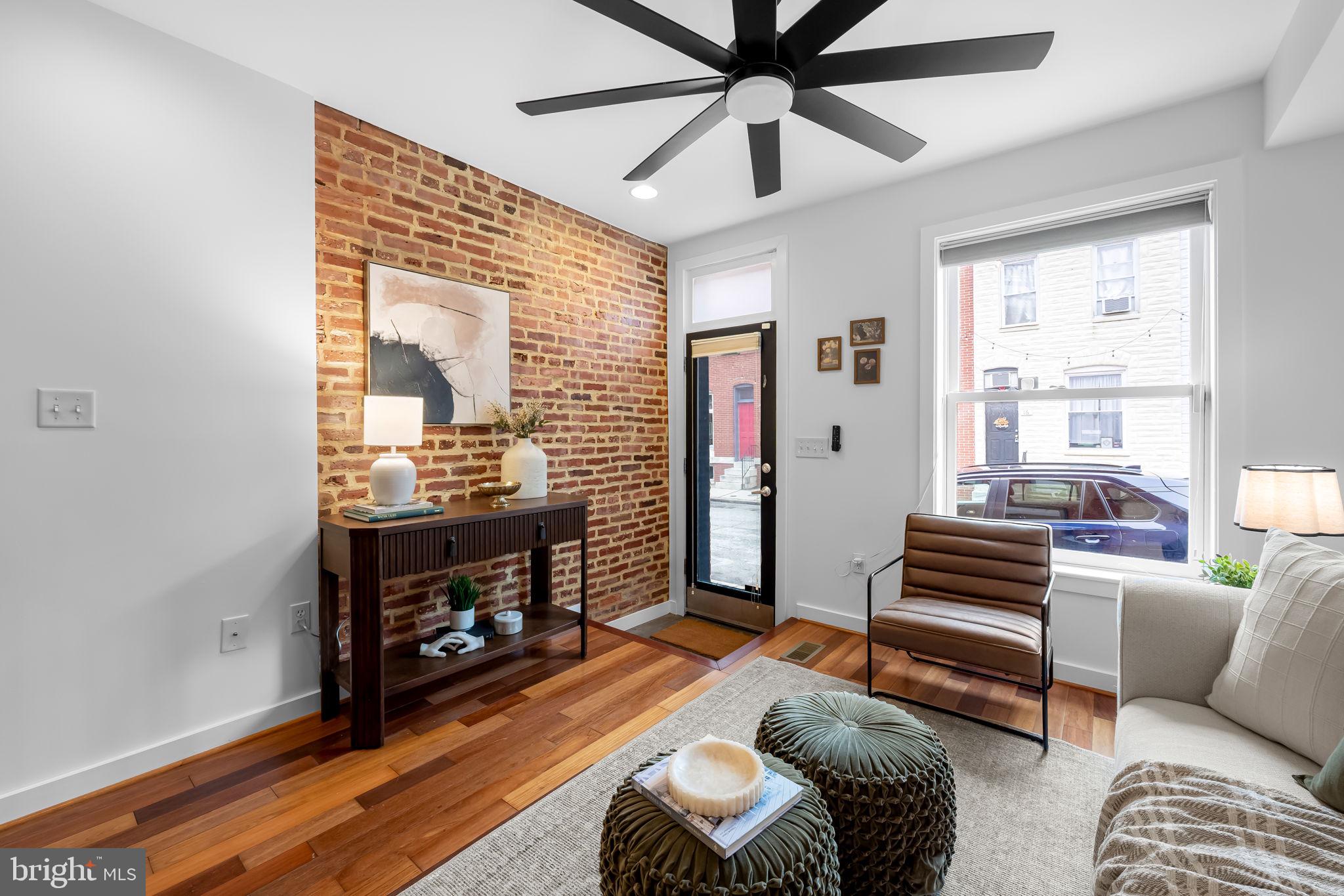 15 DECKER AVENUE
