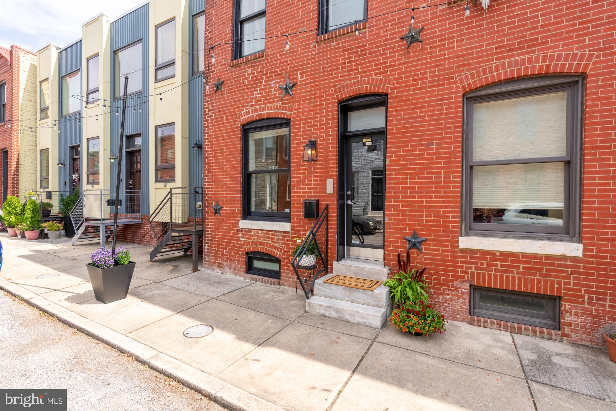 15 DECKER AVENUE