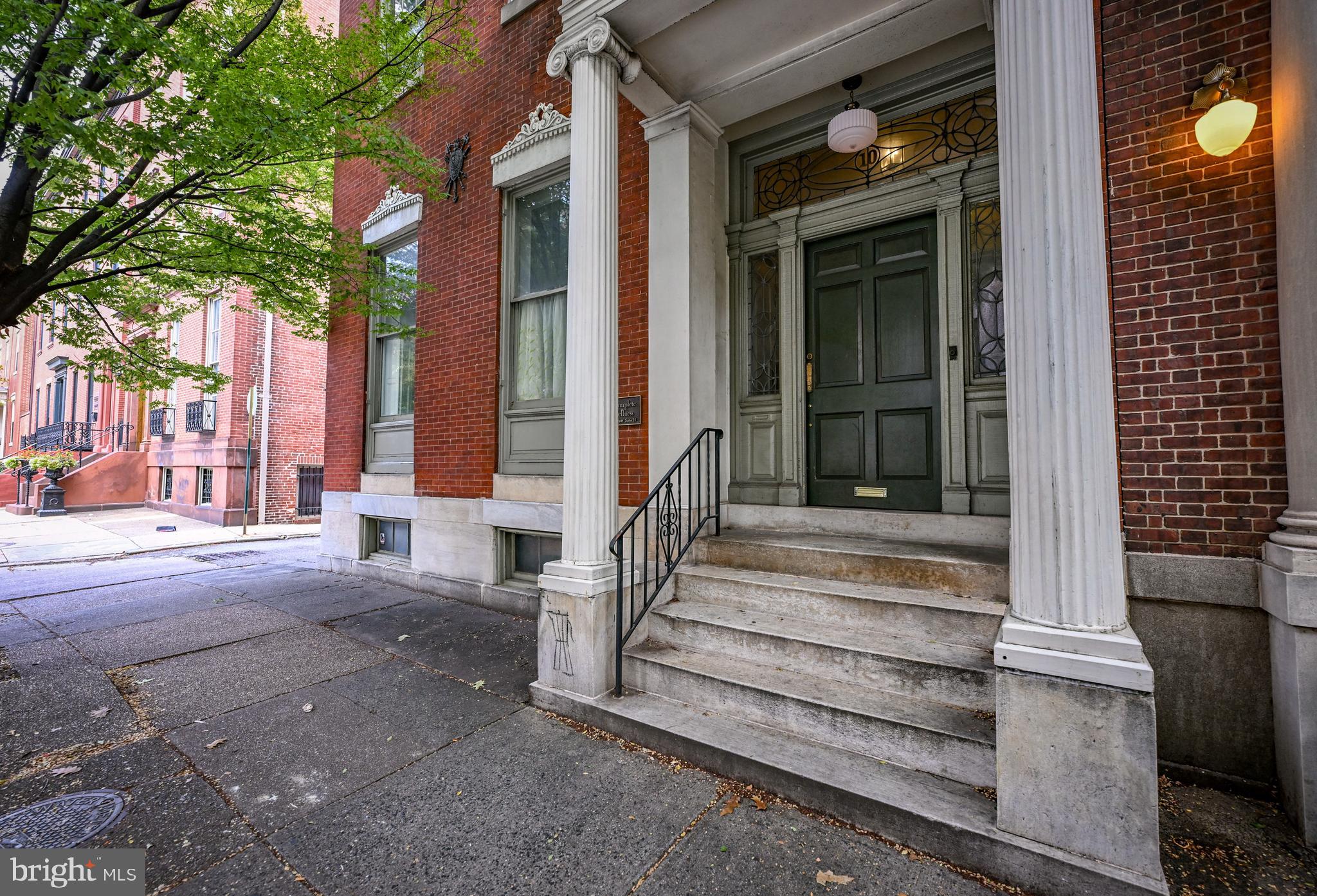 10 W MADISON STREET 21