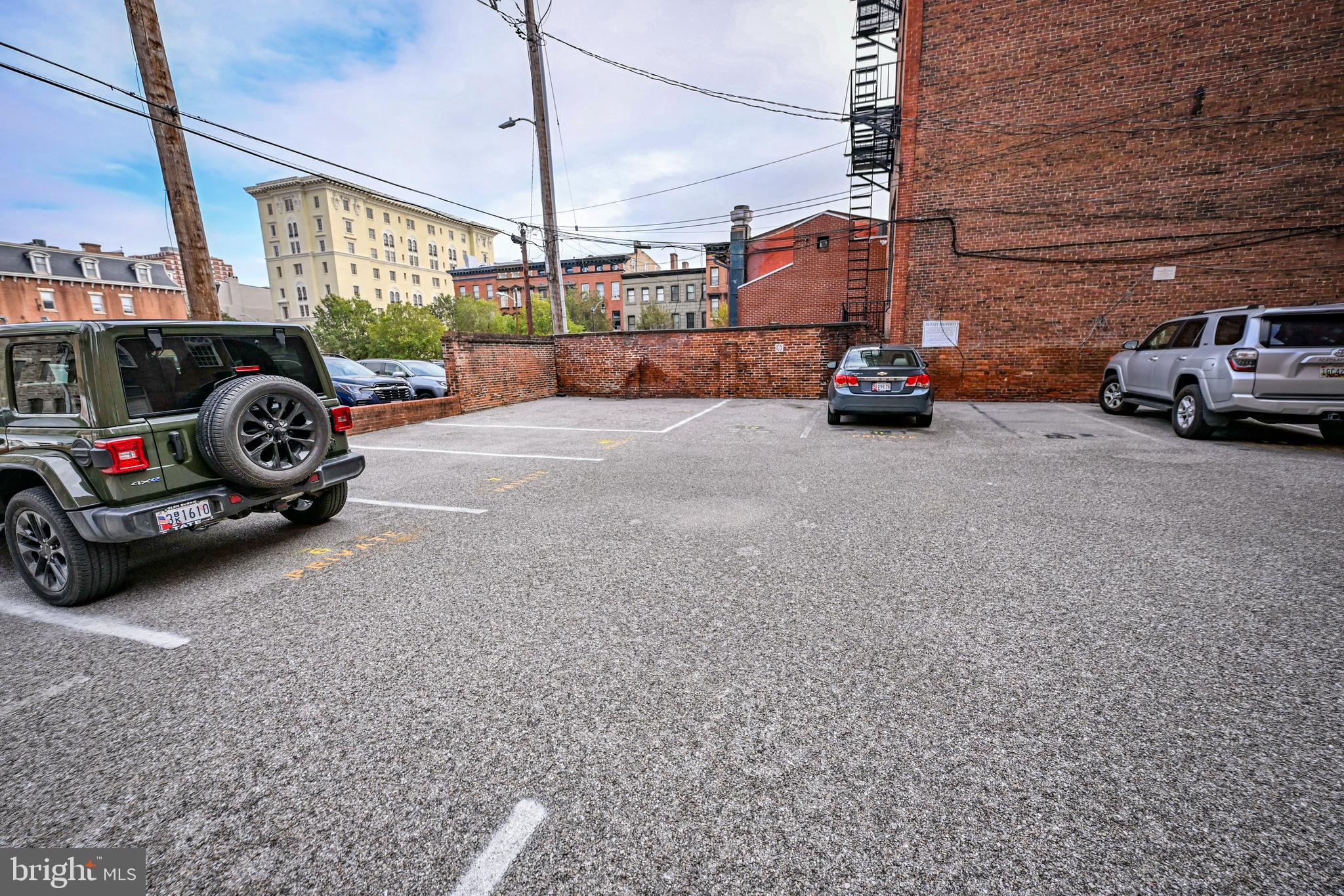 10 W MADISON STREET 21