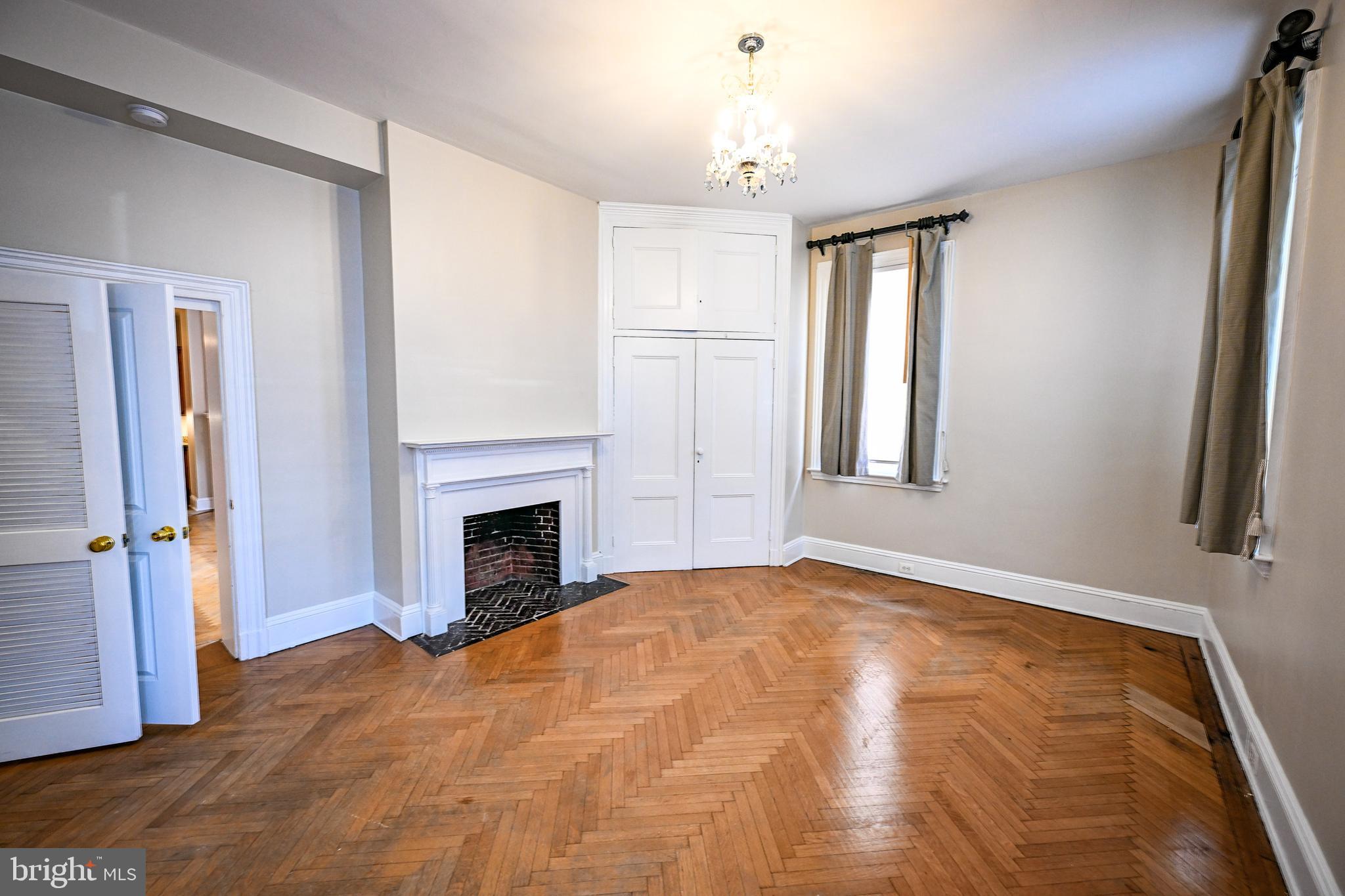 10 W MADISON STREET 21