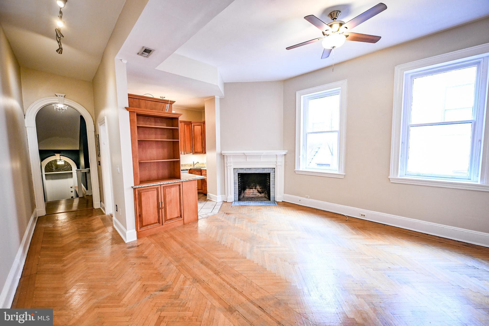 10 W MADISON STREET 21
