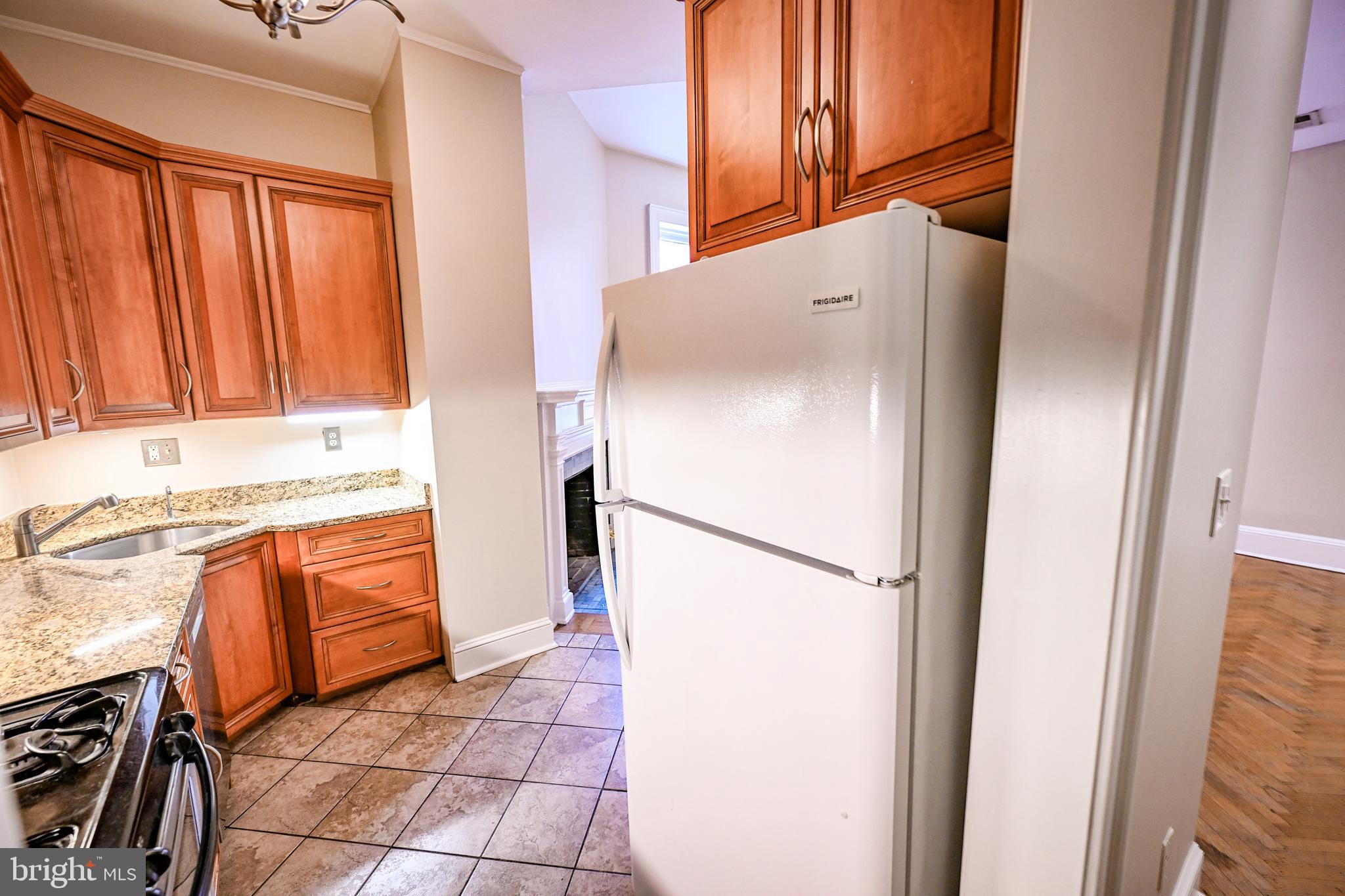 10 W MADISON STREET 21