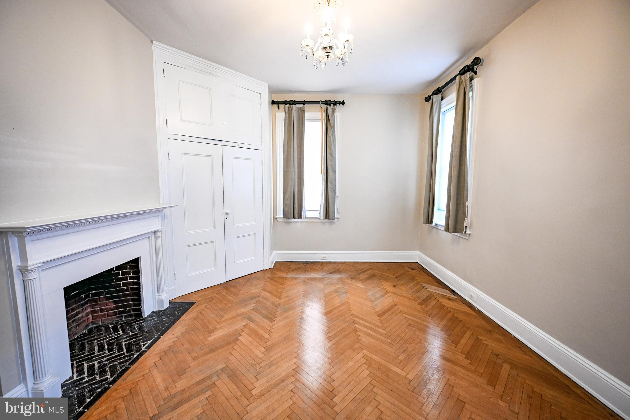 10 W MADISON STREET 21