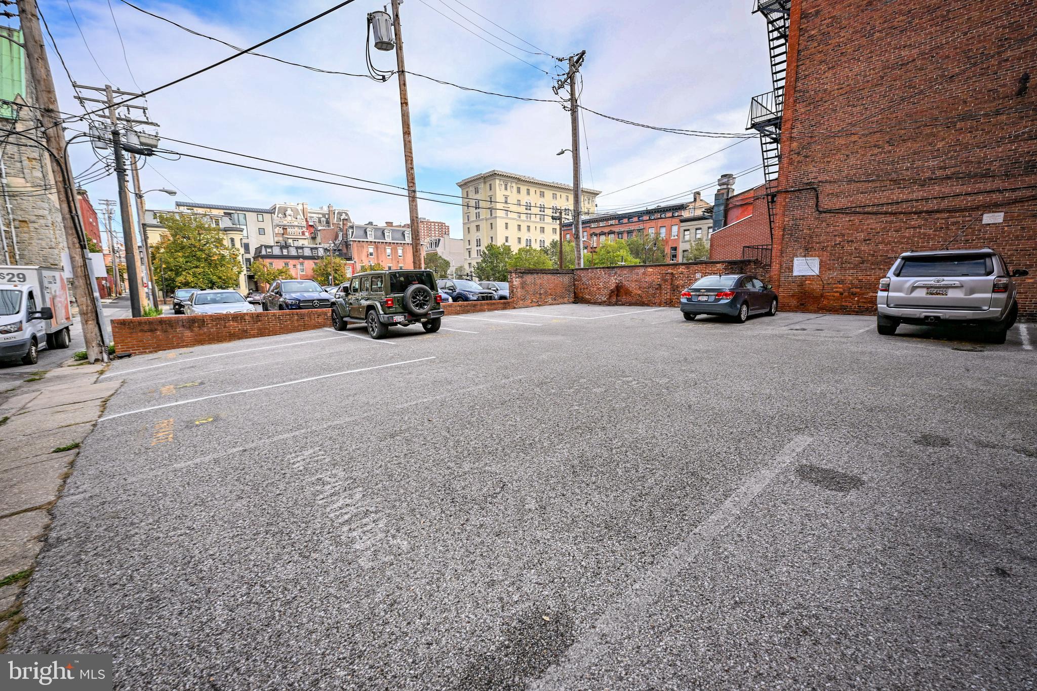 10 W MADISON STREET 21