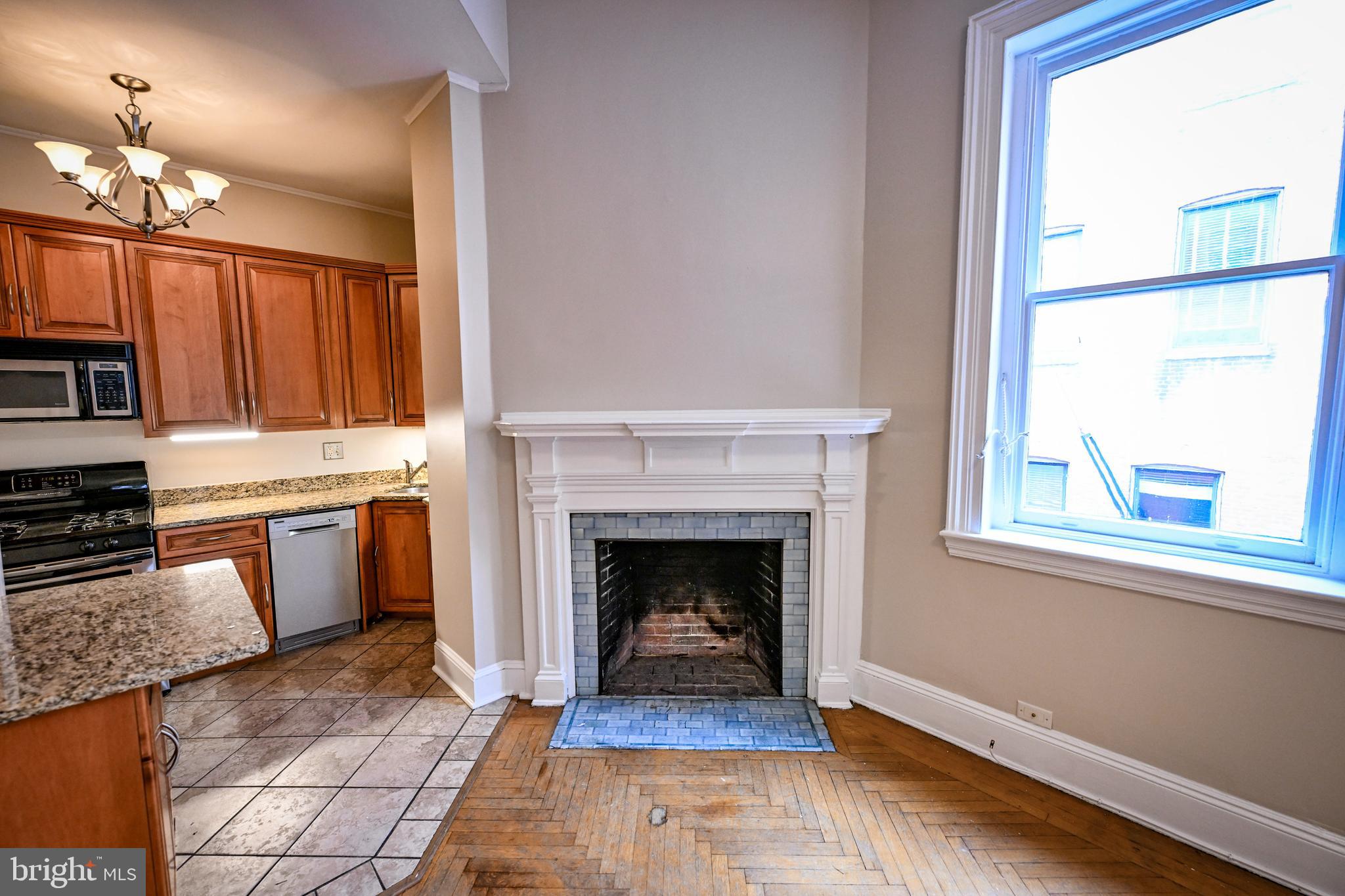 10 W MADISON STREET 21
