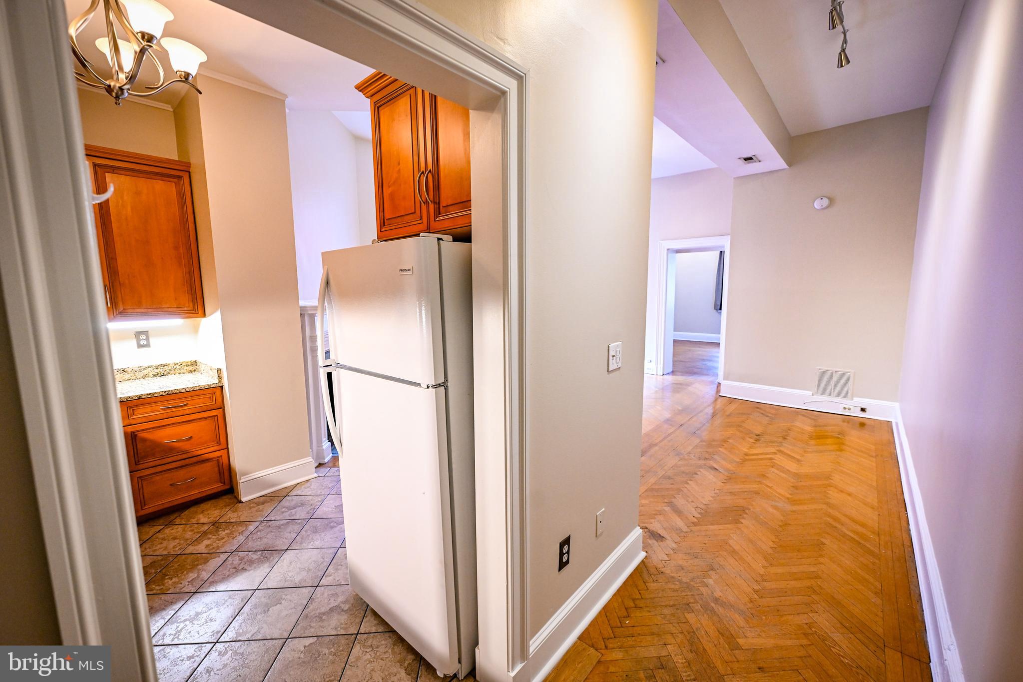 10 W MADISON STREET 21