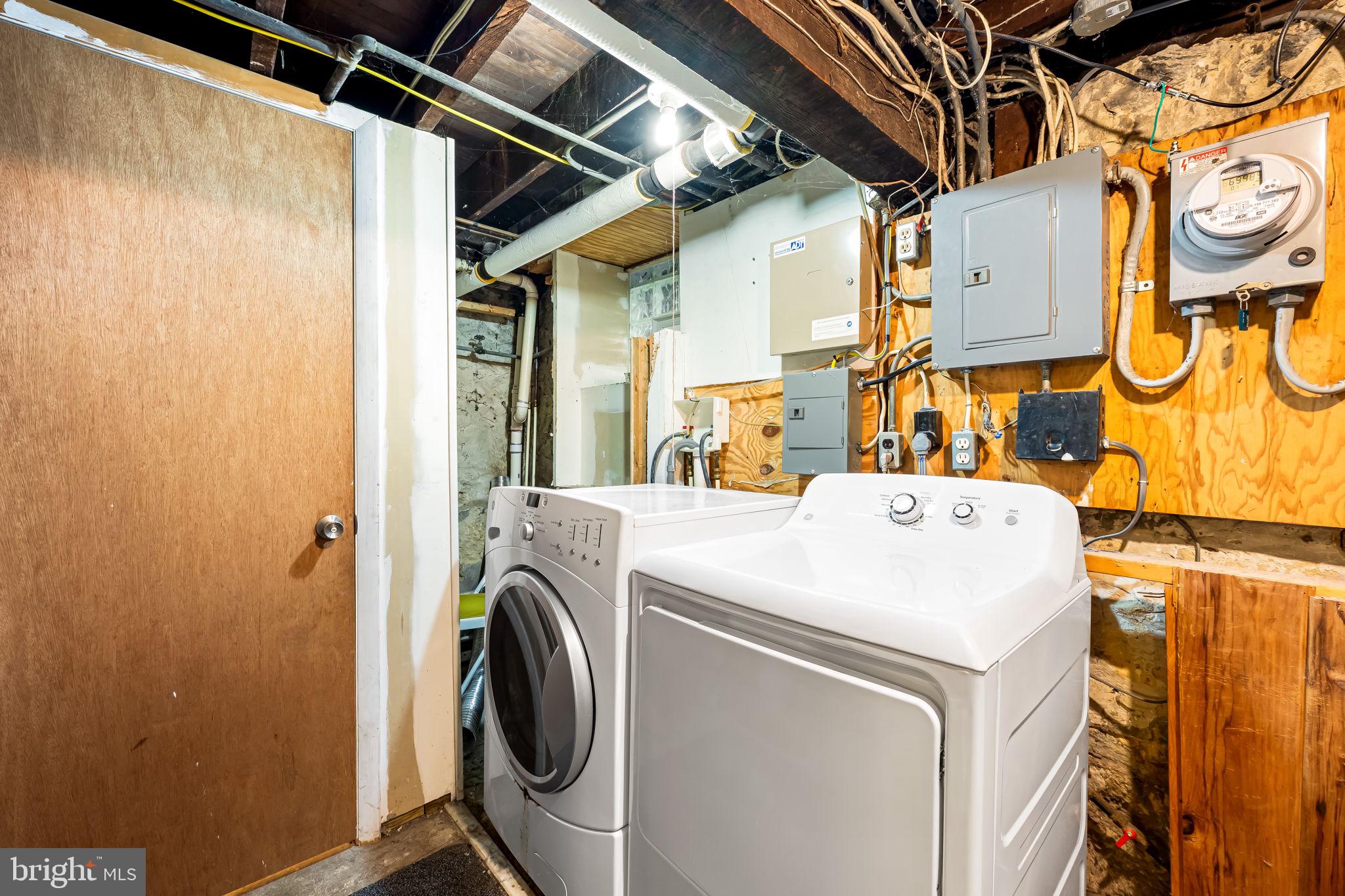 2917 CRESMONT AVENUE