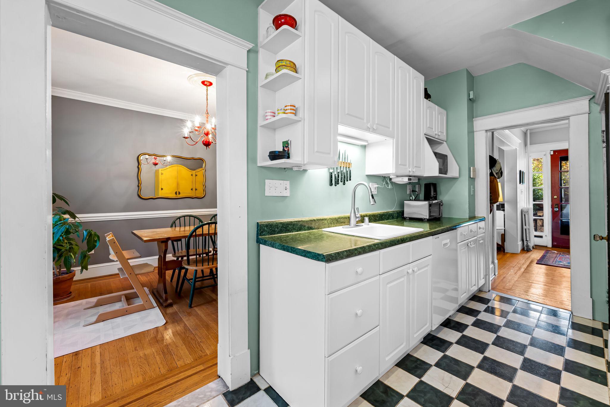 2917 CRESMONT AVENUE