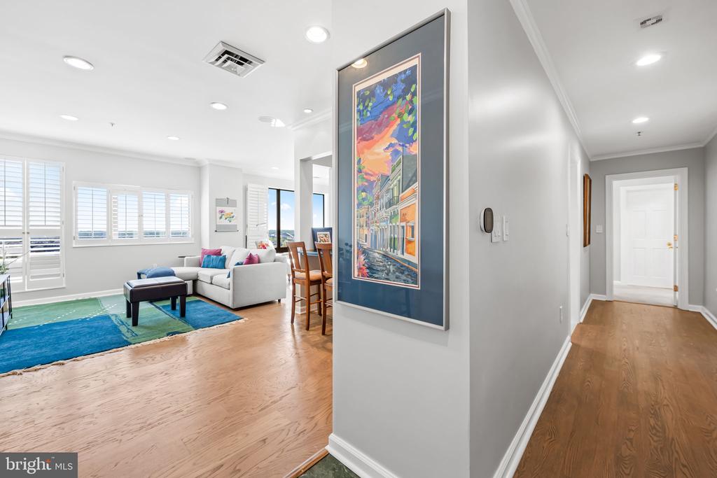 10 E LEE STREET 1103