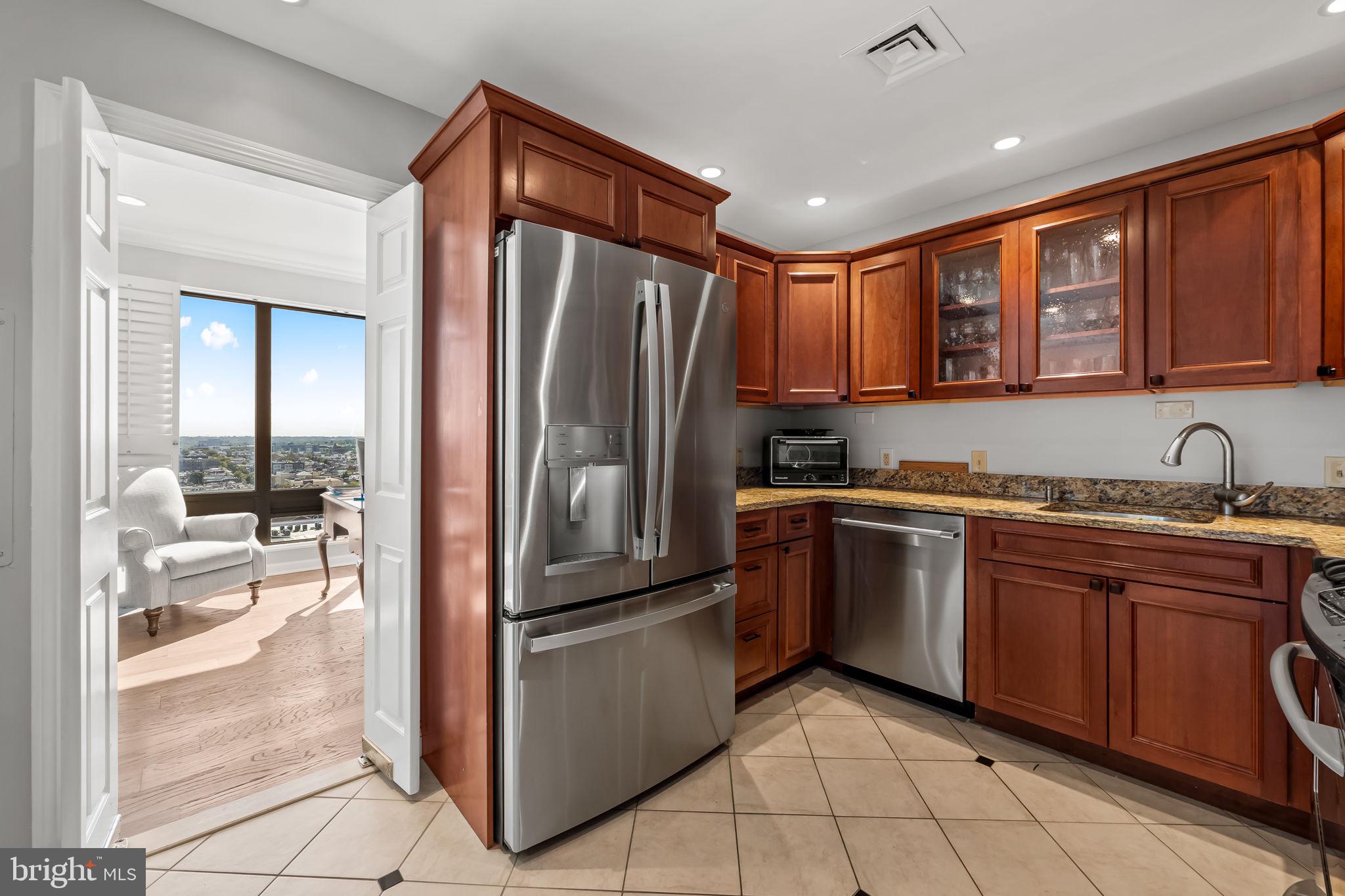 10 E LEE STREET 1103