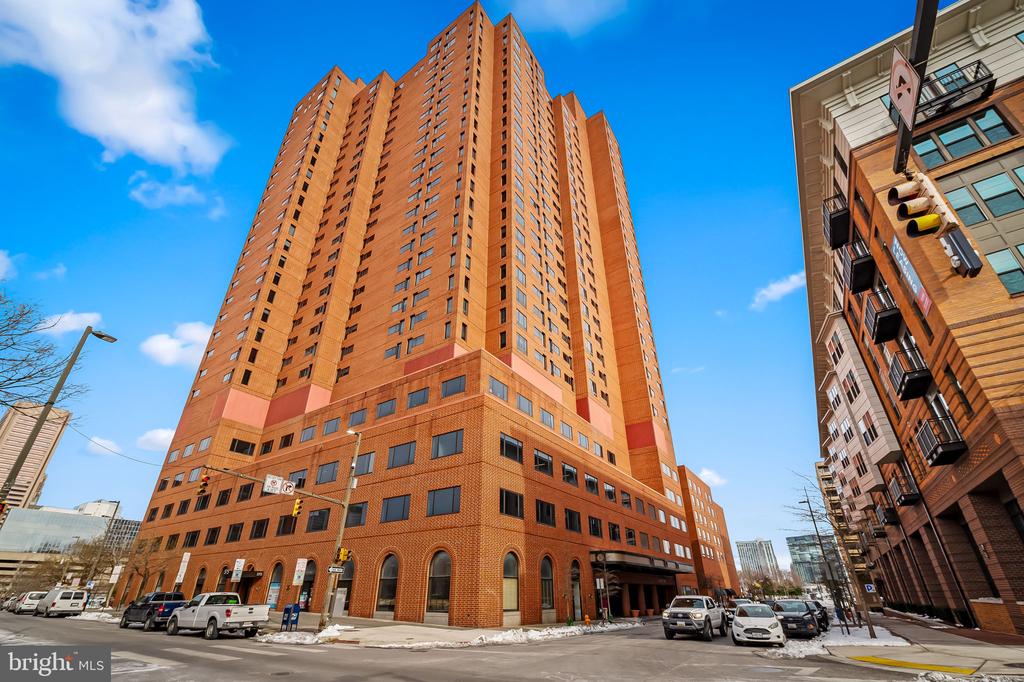 10 E LEE STREET 1103