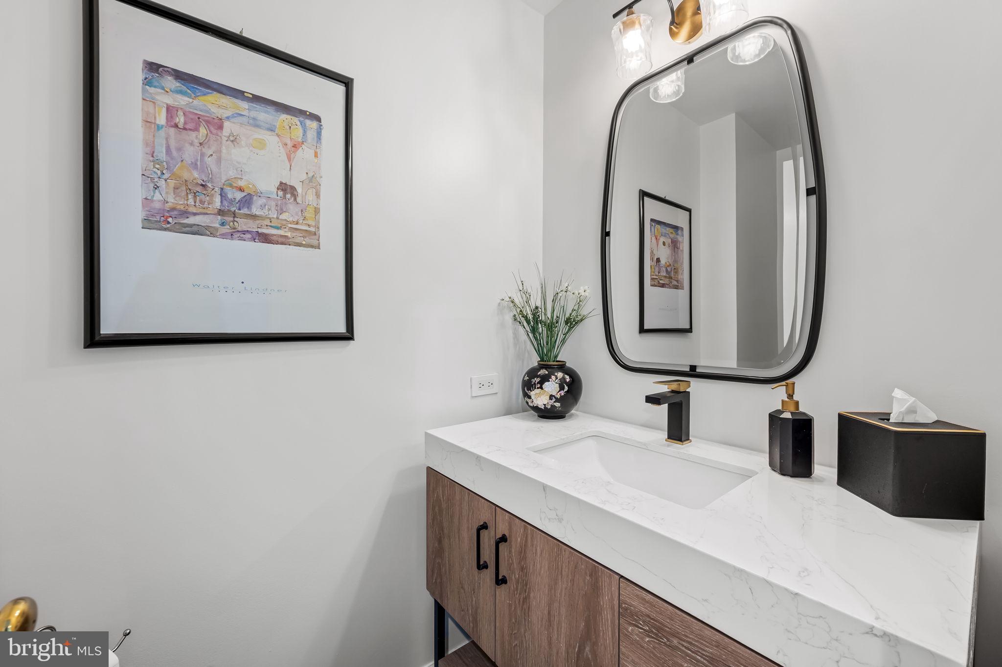 10 E LEE STREET 1103