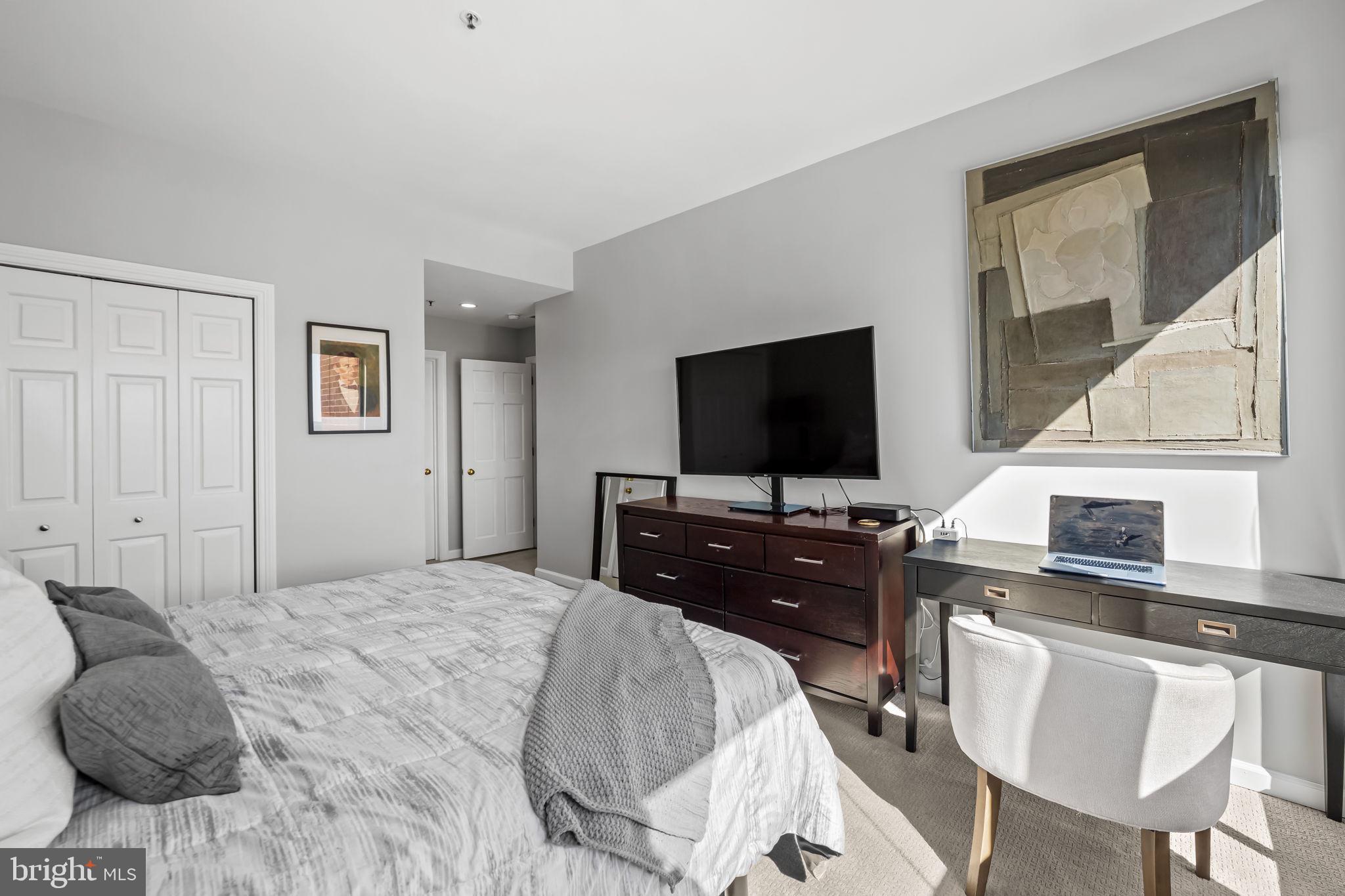 10 E LEE STREET 1103
