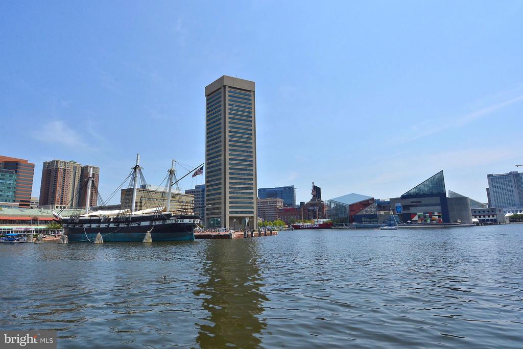 10 E LEE STREET 1103