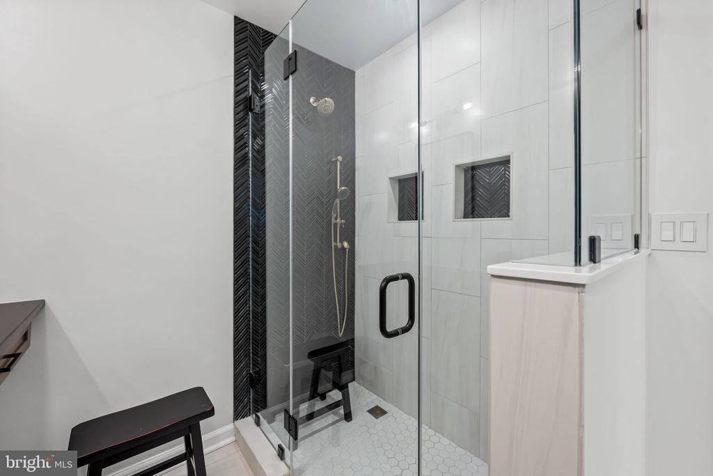 10 E LEE STREET 1103