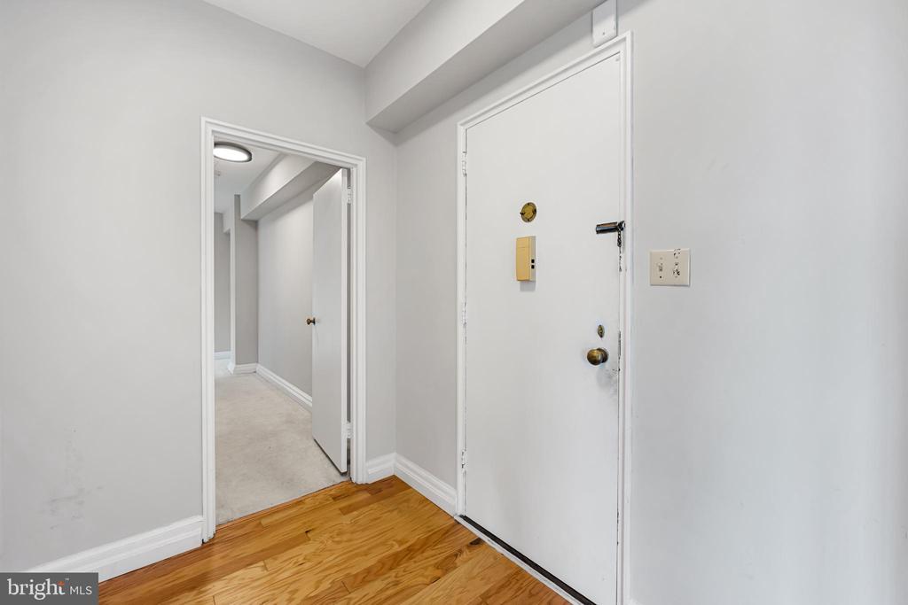 3601 GREENWAY 707