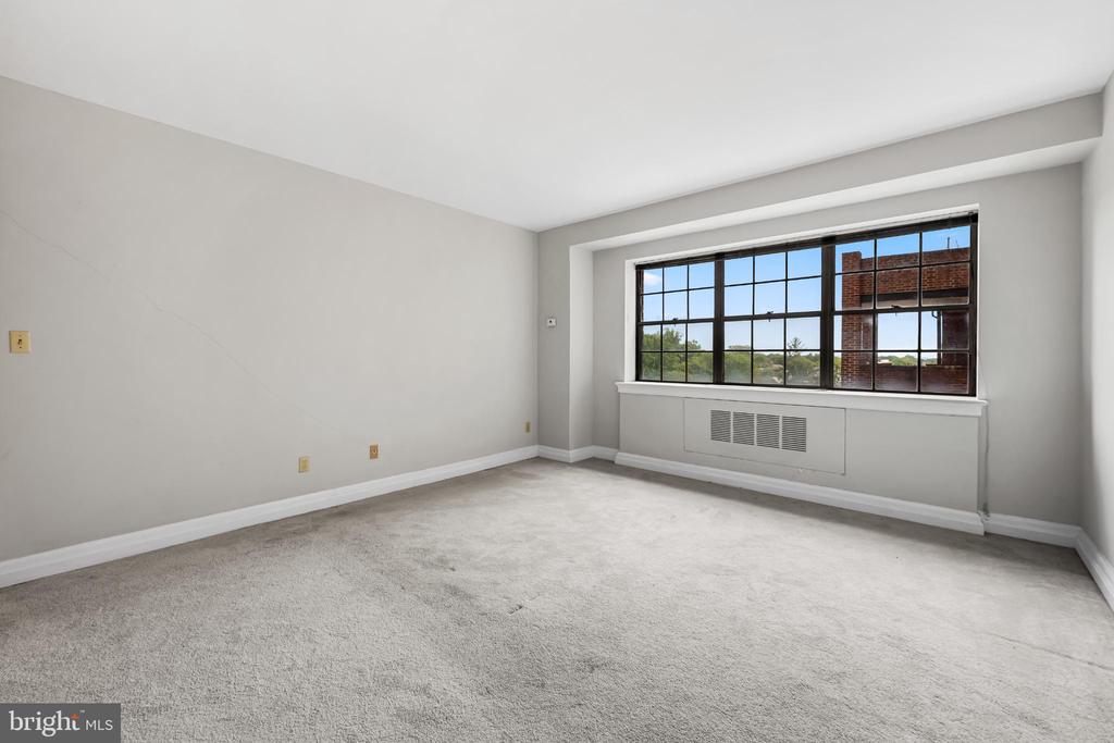 3601 GREENWAY 707