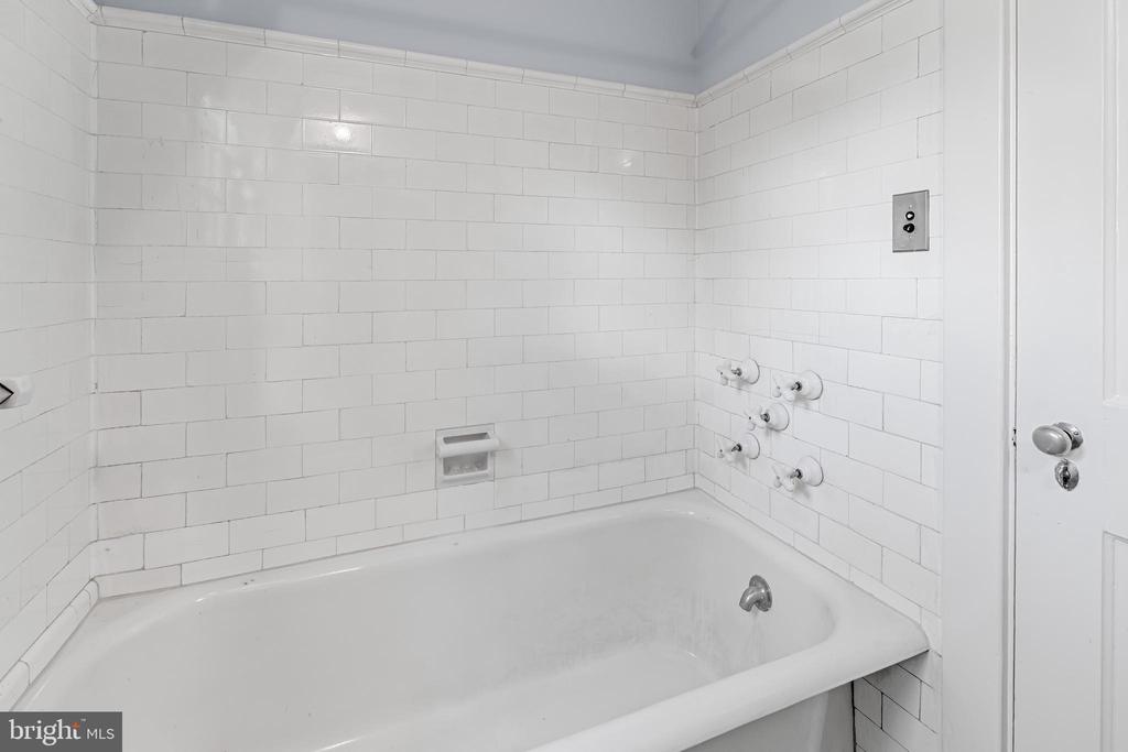 308 NORTHFIELD PLACE