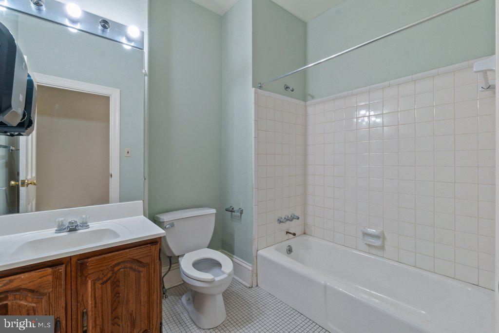 1118 SAINT PAUL STREET 11