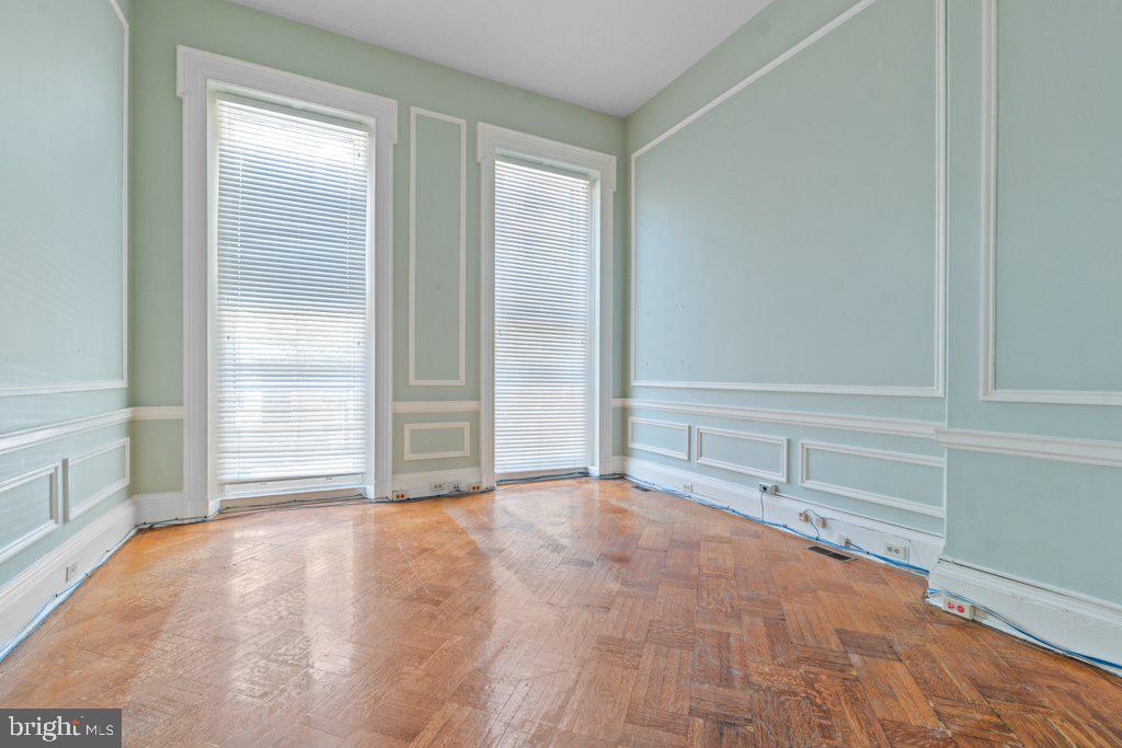 1118 SAINT PAUL STREET 11