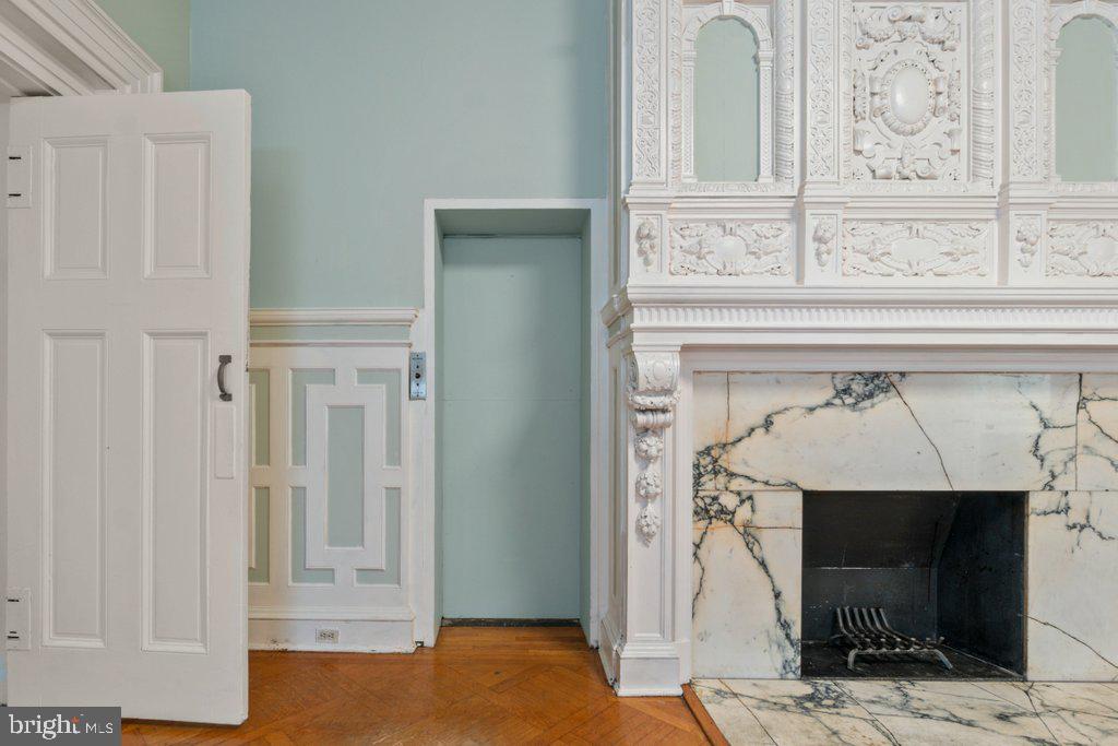 1118 SAINT PAUL STREET 11