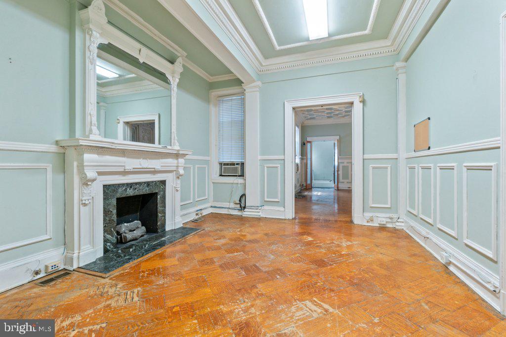 1118 SAINT PAUL STREET 11