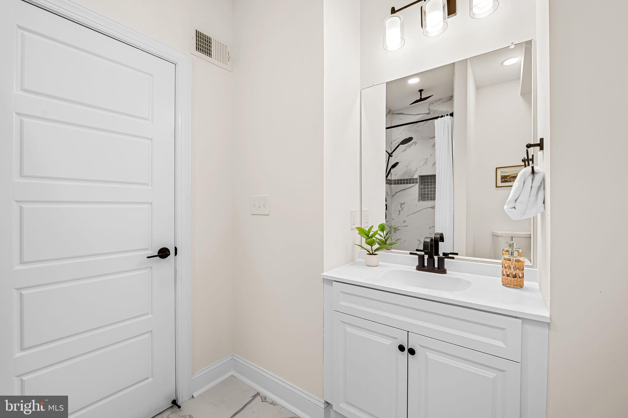 1724 S HANOVER STREET