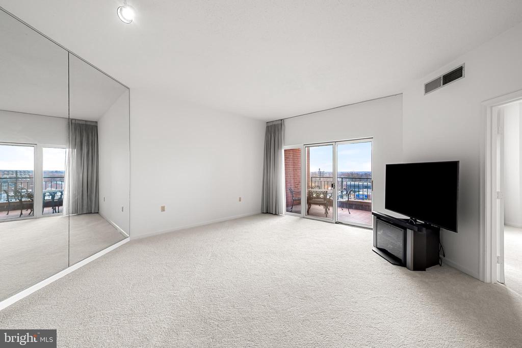 3801 CANTERBURY ROAD 811