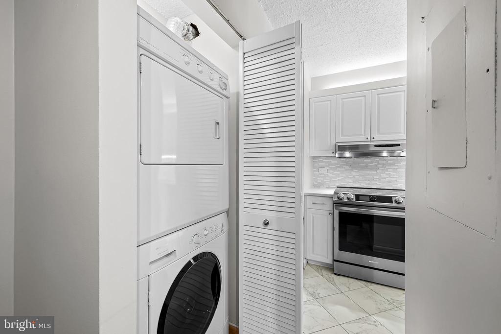 111 HAMLET HILL ROAD 1113