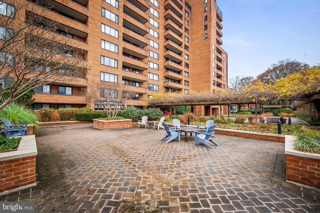 111 HAMLET HILL ROAD 1113