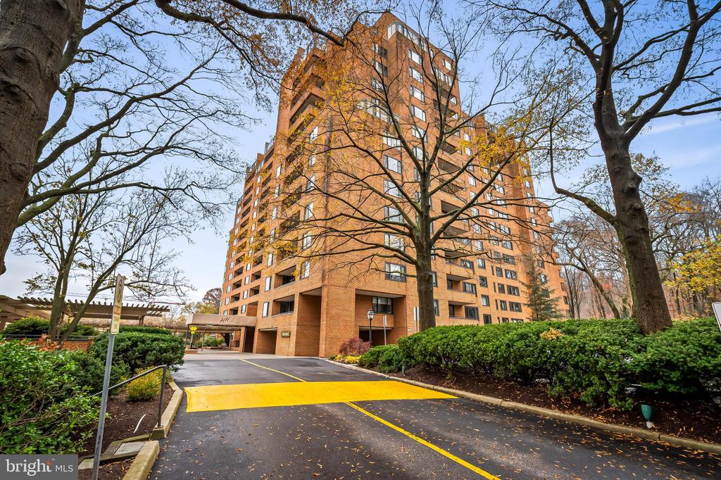 111 HAMLET HILL ROAD 1113