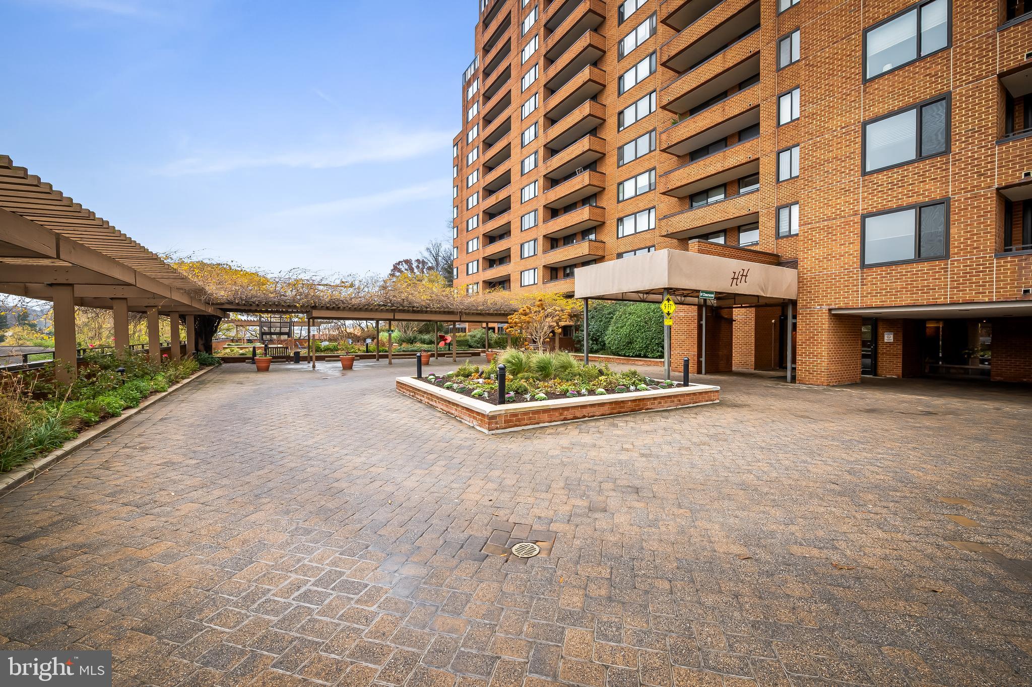 111 HAMLET HILL ROAD 1113