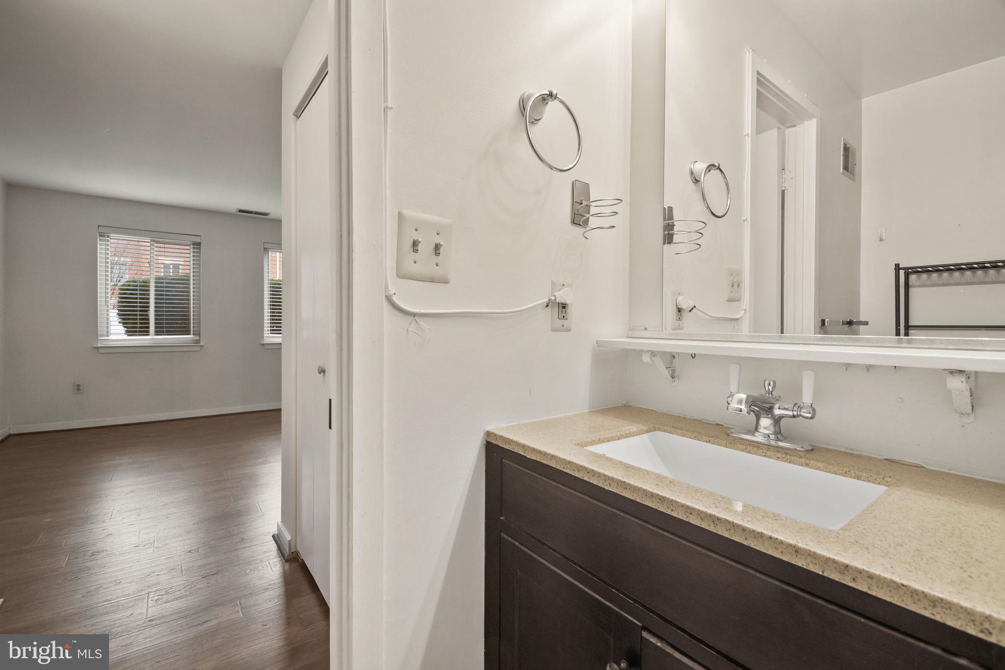 123 W CONWAY STREET R 58