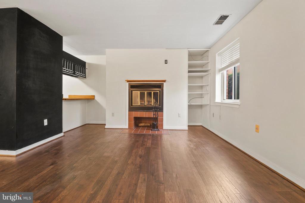 123 W CONWAY STREET R 58
