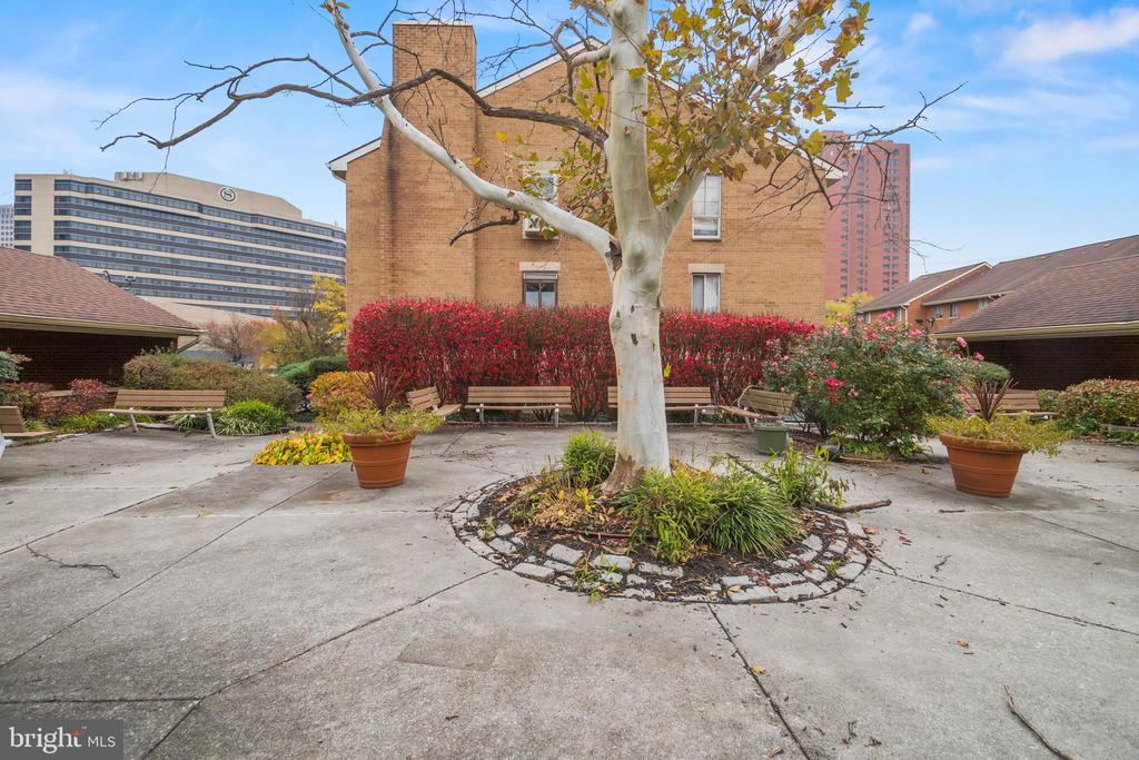 123 W CONWAY STREET R 58