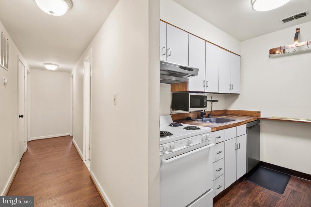 123 W CONWAY STREET R 58