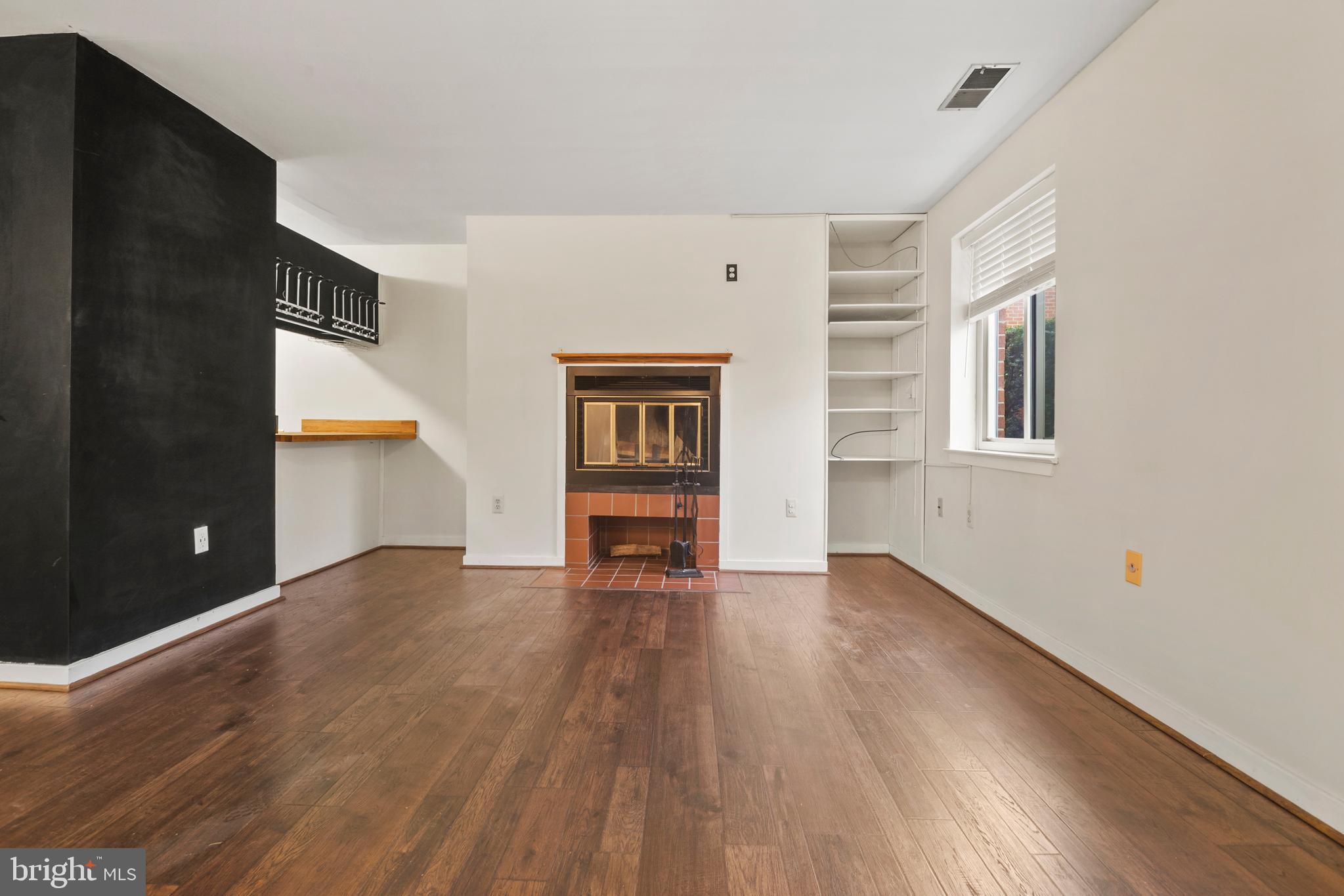 123 W CONWAY STREET R 58