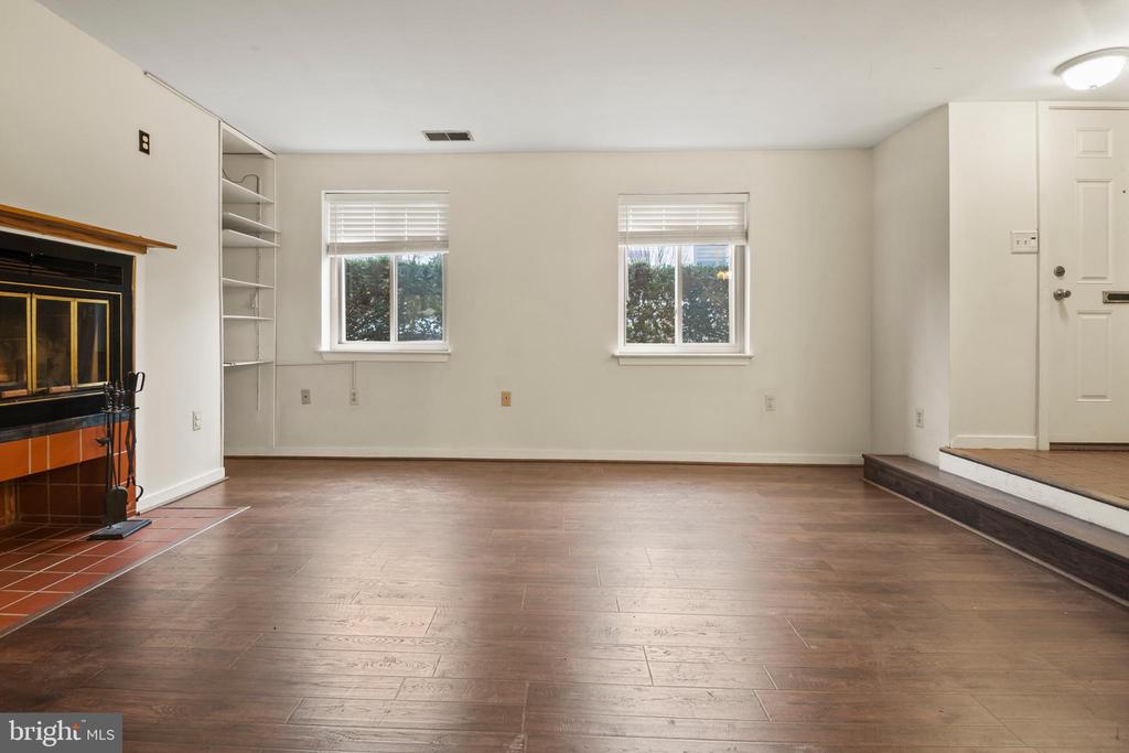 123 W CONWAY STREET R 58