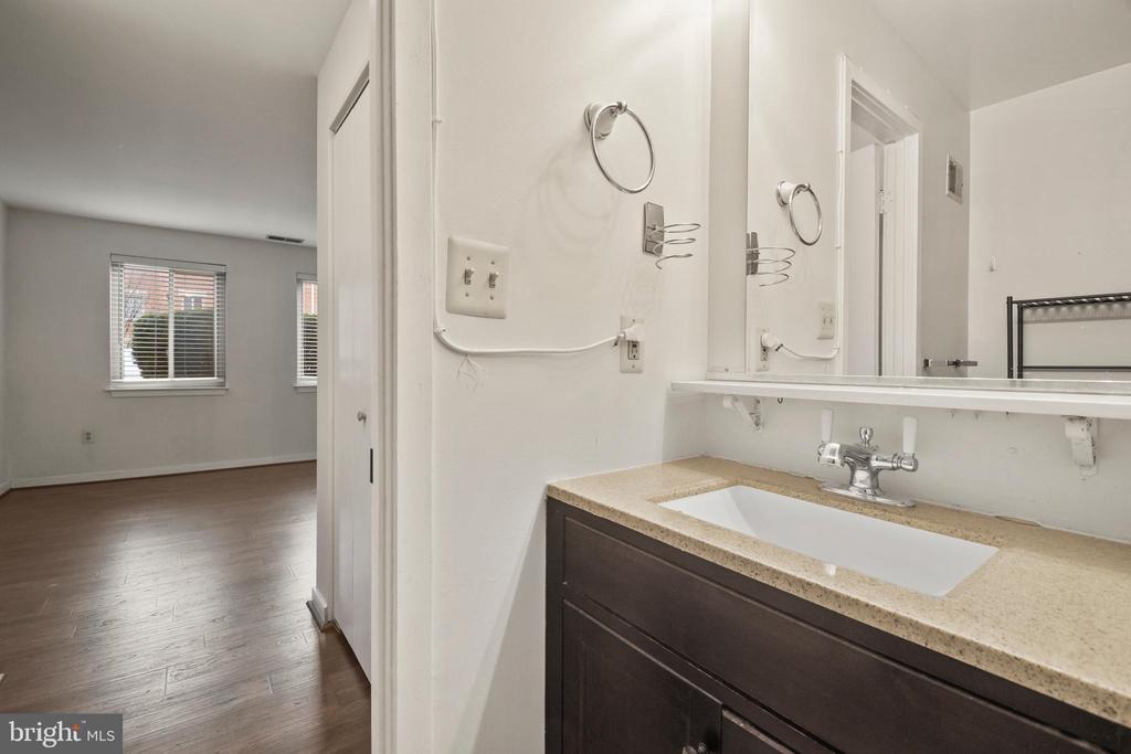 123 W CONWAY STREET R 58
