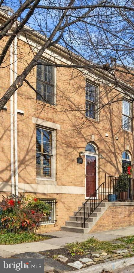 2922 TOONE STREET