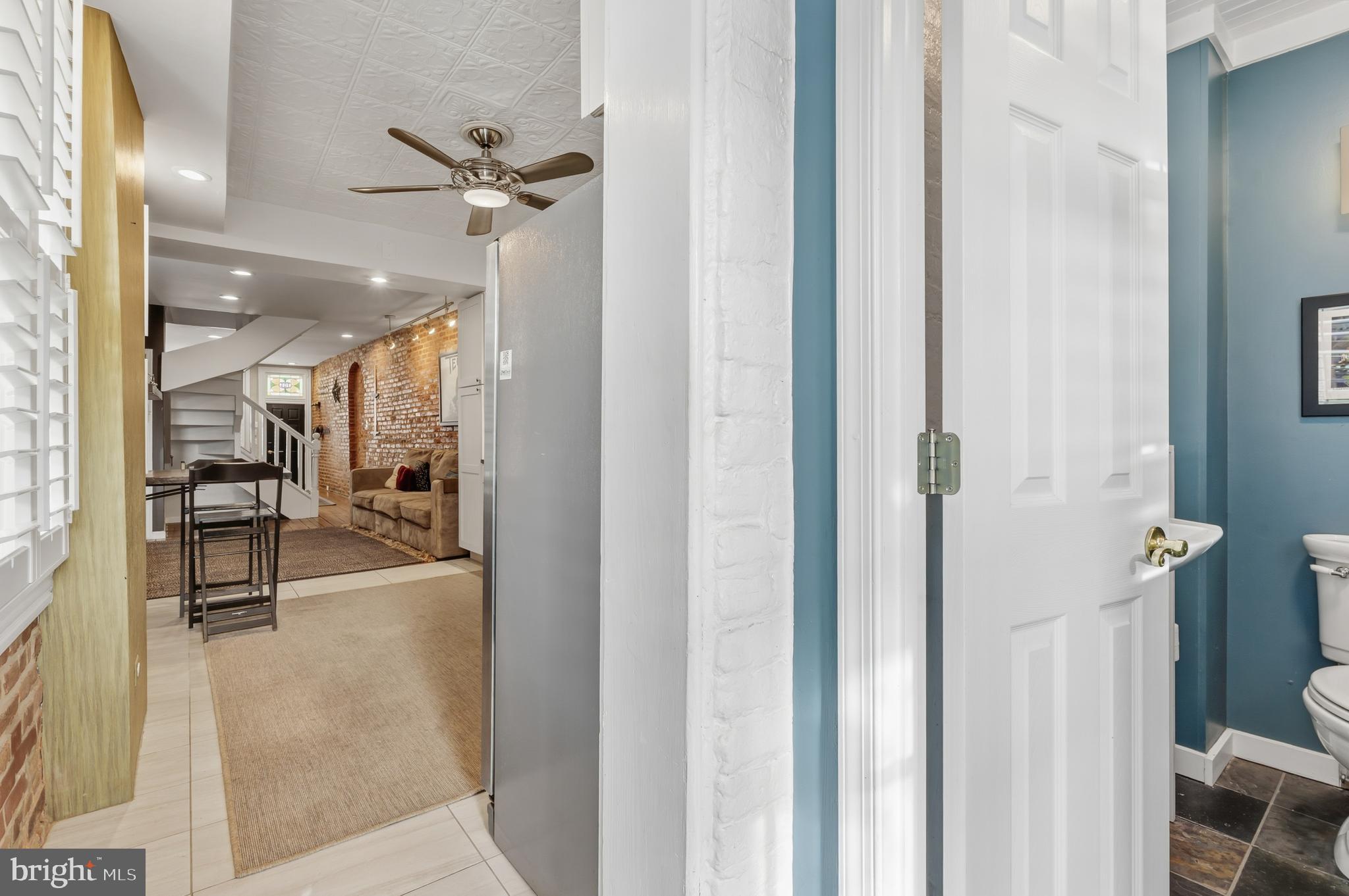 305 E HAMBURG STREET