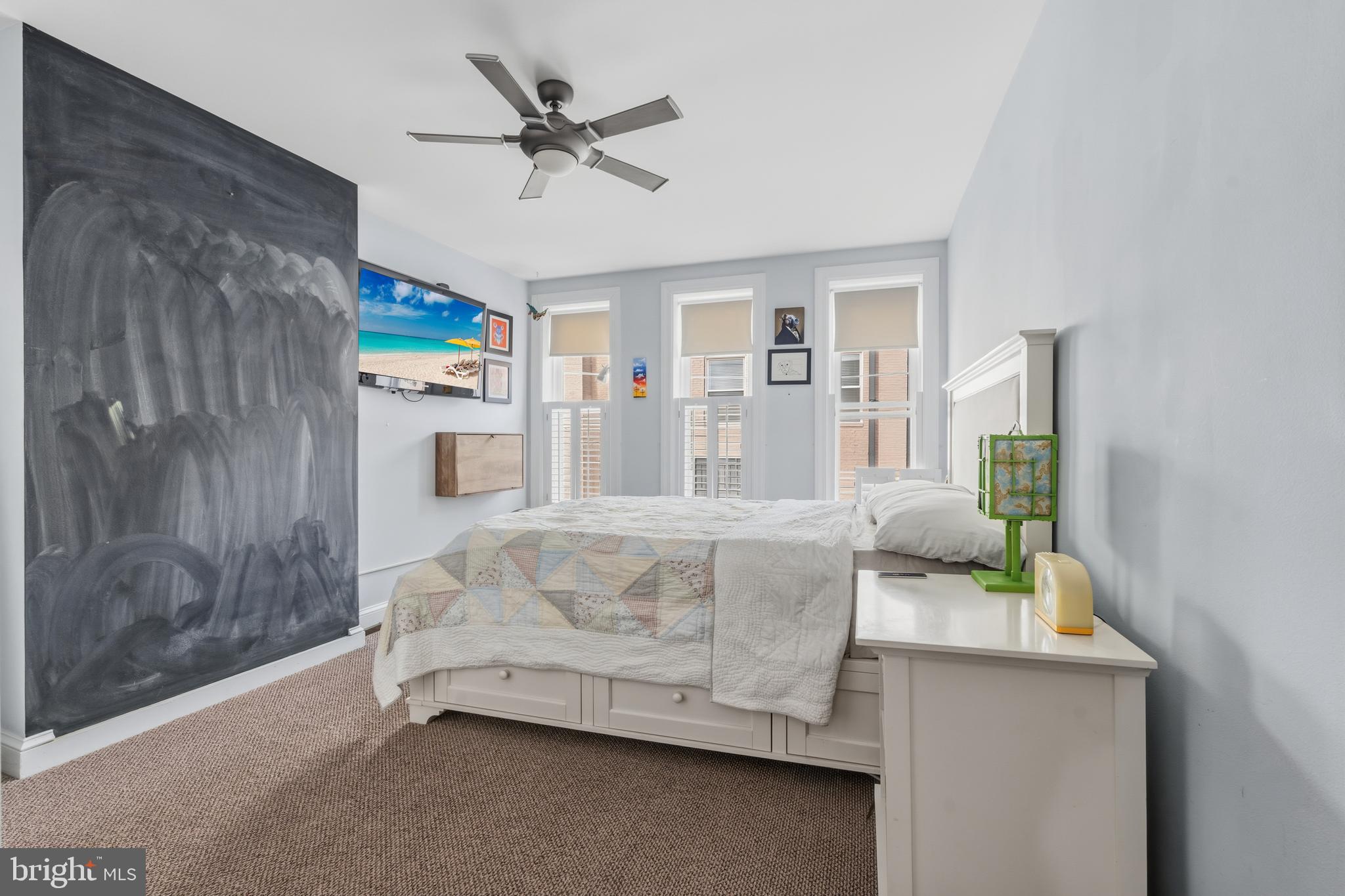 305 E HAMBURG STREET