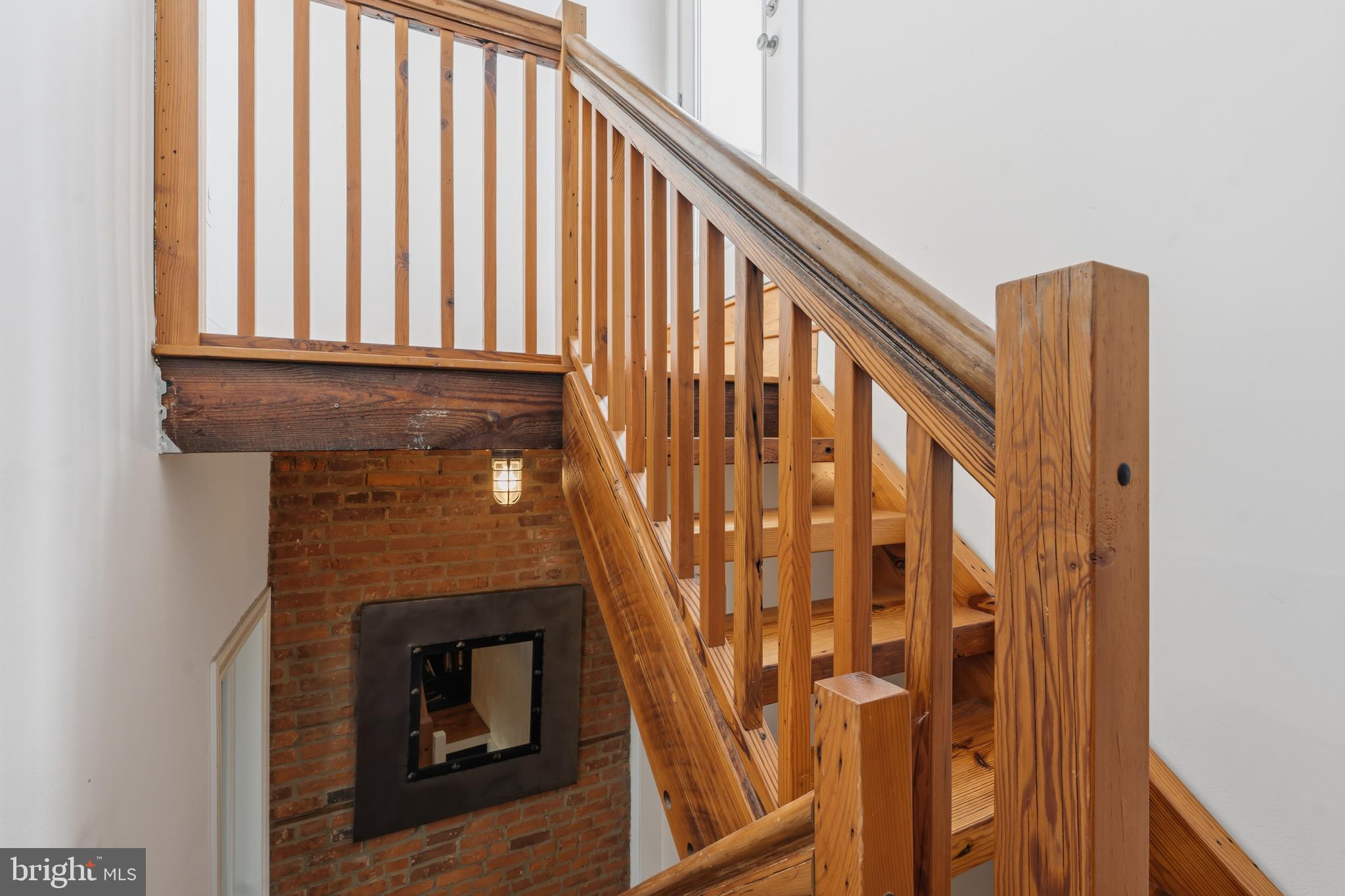 305 E HAMBURG STREET