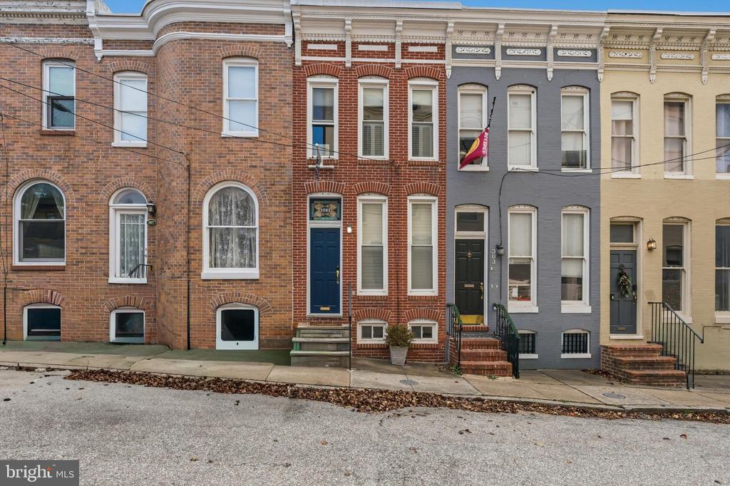 305 E HAMBURG STREET
