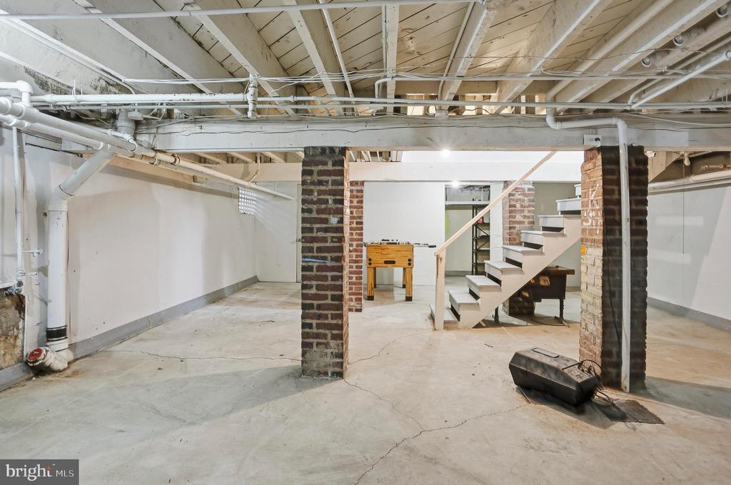 4416 UNDERWOOD ROAD